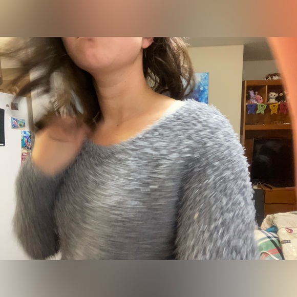 BB DAKOTA Woman’s Large Grey Scruffy-Textured Pullover Sweater - Picture 6 of 7